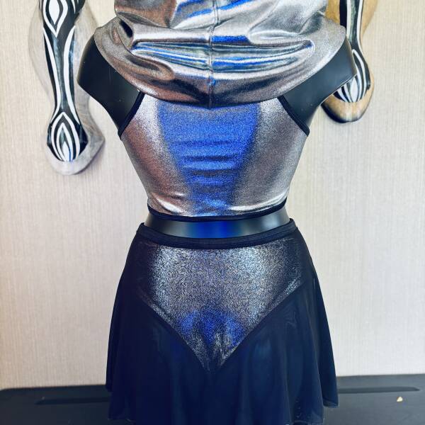 Zwart en zilver hoodie setje met hoog broekje clubwear