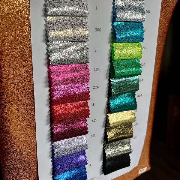 Bedazzled wit & goud 