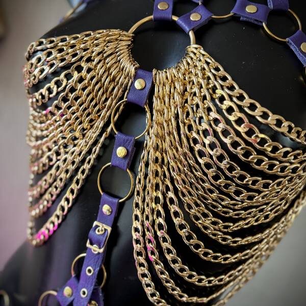 Jurkje "Fringle & Chains"